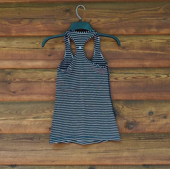 Lululemon woman's cool racerback tank top - Picture 3 of 4
